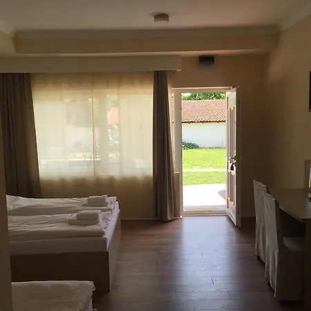 Via 3* Becej